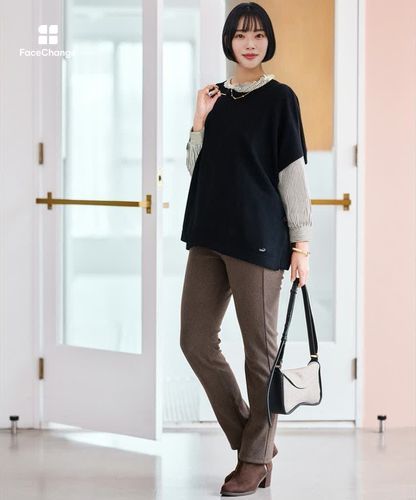 ◆幻◆ 極美品　定価4万円 ADORE ファインストライプブラウス　VERY ADORE(アドーア)｜◇クリアストライプブラウス/ブラック の通販