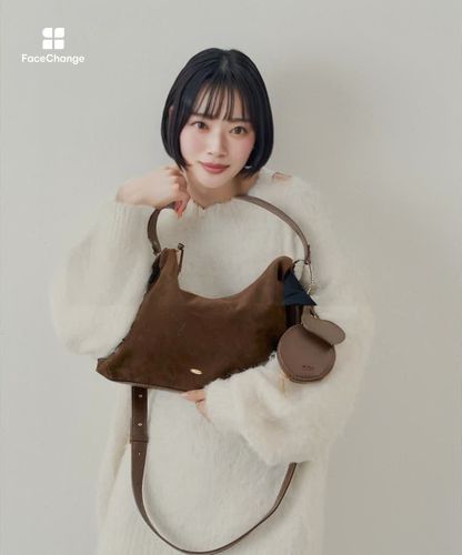 WEB限定】ポーチチャーム付きスエードコンビボストンバッグ | Chico