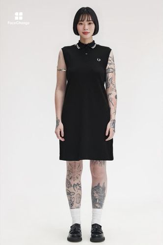 フレッドペリー　ワンピース　プリーツ　デニム　ノースリーブ　美品 The Sleeveless Fred Perry Dress(8 350：BLACK): | FRED PERRY JAPAN