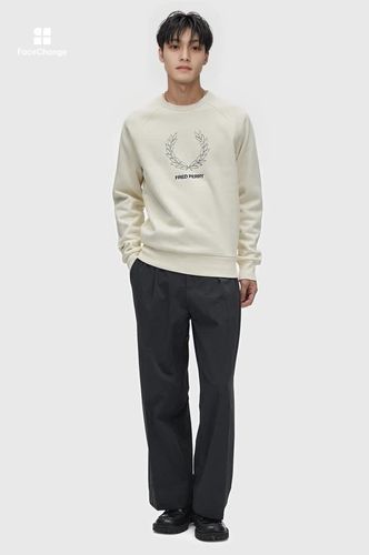 Outline Laurel Wreath Sweatshirt(M 560：ECRU): | FRED PERRY JAPAN