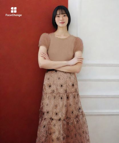 LOULOU WILLOUGHBYファースリーブプルオーバー 黒 WEB限定【LOULOU WILLOUGHBY】フェザースリーブプルオーバー