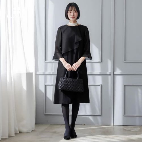 black-hair-bob-with-bangs.jpg