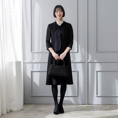 black-hair-bob-with-bangs.jpg