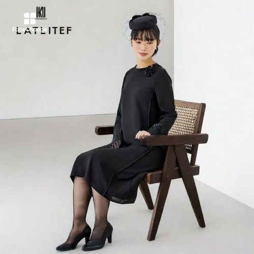 ストレートシルエットのモダンなワンピース 9号・ブラック｜東京