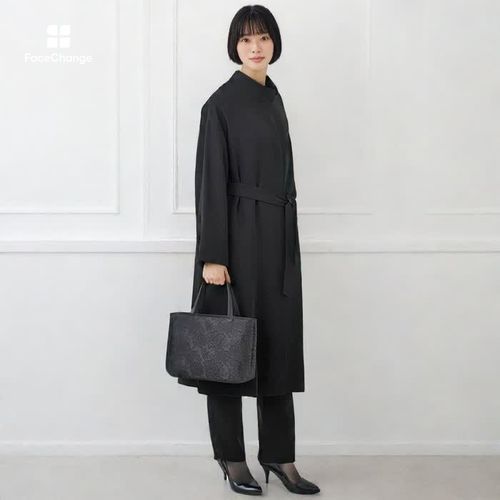 ドロップショルダーの合繊コート M・ブラック｜東京ソワール