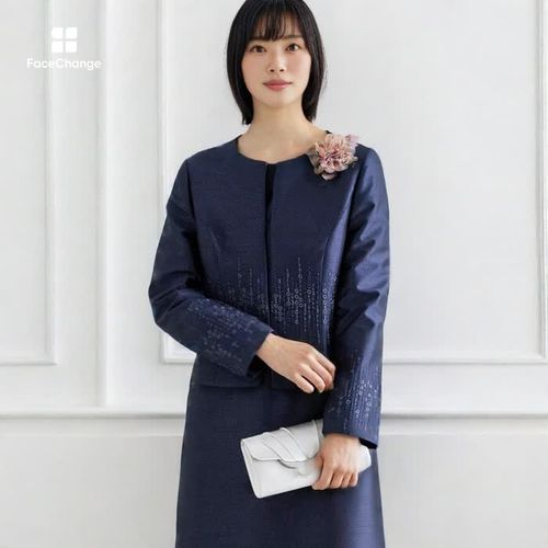 ストーンビジューのパーティーバッグ ・シルバー｜東京ソワール