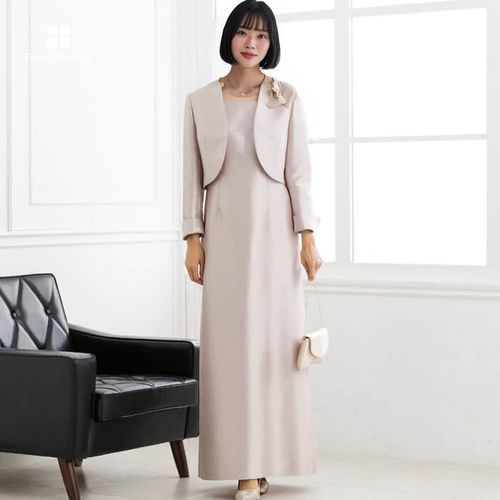 ビーズのきらめき、パーティーバッグ ・シルバー｜東京ソワール