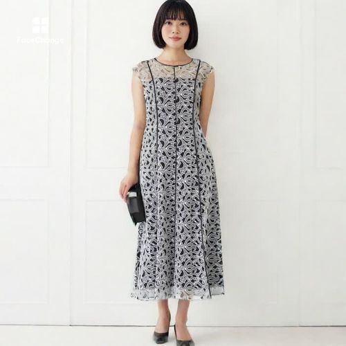 チュール刺繍の大人ワンピース 13号・プラチナブラック｜東京