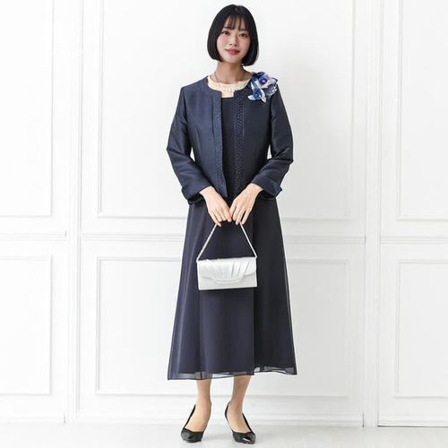 新品タグ付SOIR DOLCE シフォン フレアーワンピース 7号 ネイビー 新品タグ付SOIR DOLCE シフォン フレアーワンピース 7号 ネイビー