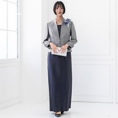 新品タグ付き♪SOIR DOLCE エレガントなシャンタン素材のワンピース 9号 新品タグ付き♪SOIR DOLCE エレガントなシャンタン素材のワンピース 9