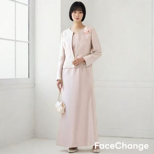 エレガントなシャンタン素材のワンピース 9号・ピンクベージュ｜東京