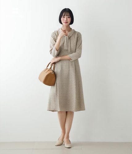 期間限定5月22〜26日迄　プチサイズ用シルクワンピースボネ SHIPS any:〈洗濯機可能〉フラットカラー Vネック フレア ワンピース